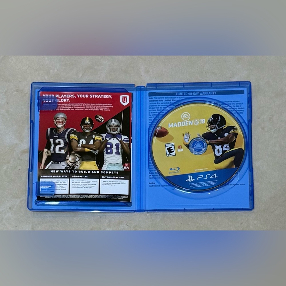 Sony PS4 Madden NFL 19 - Blue and Yellow - Picture 2 of 4